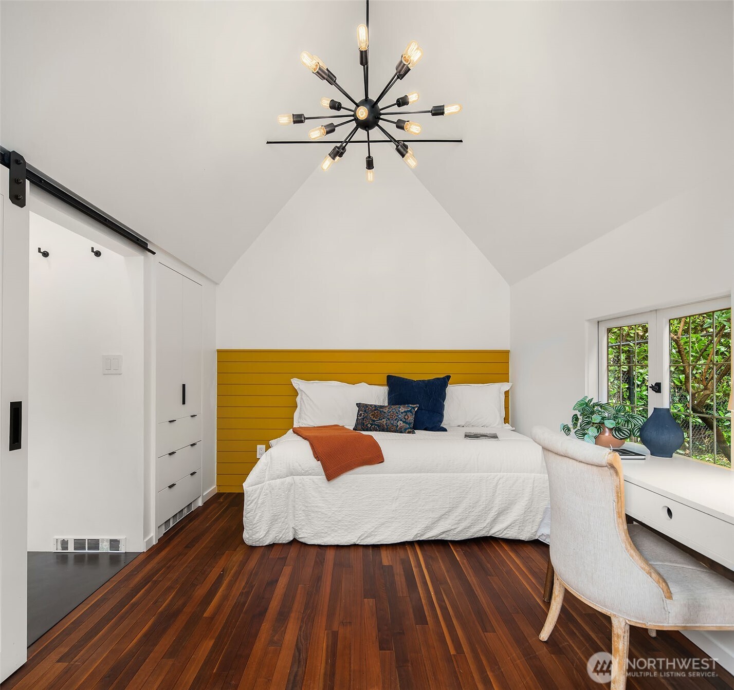 1626 Federal Avenue E