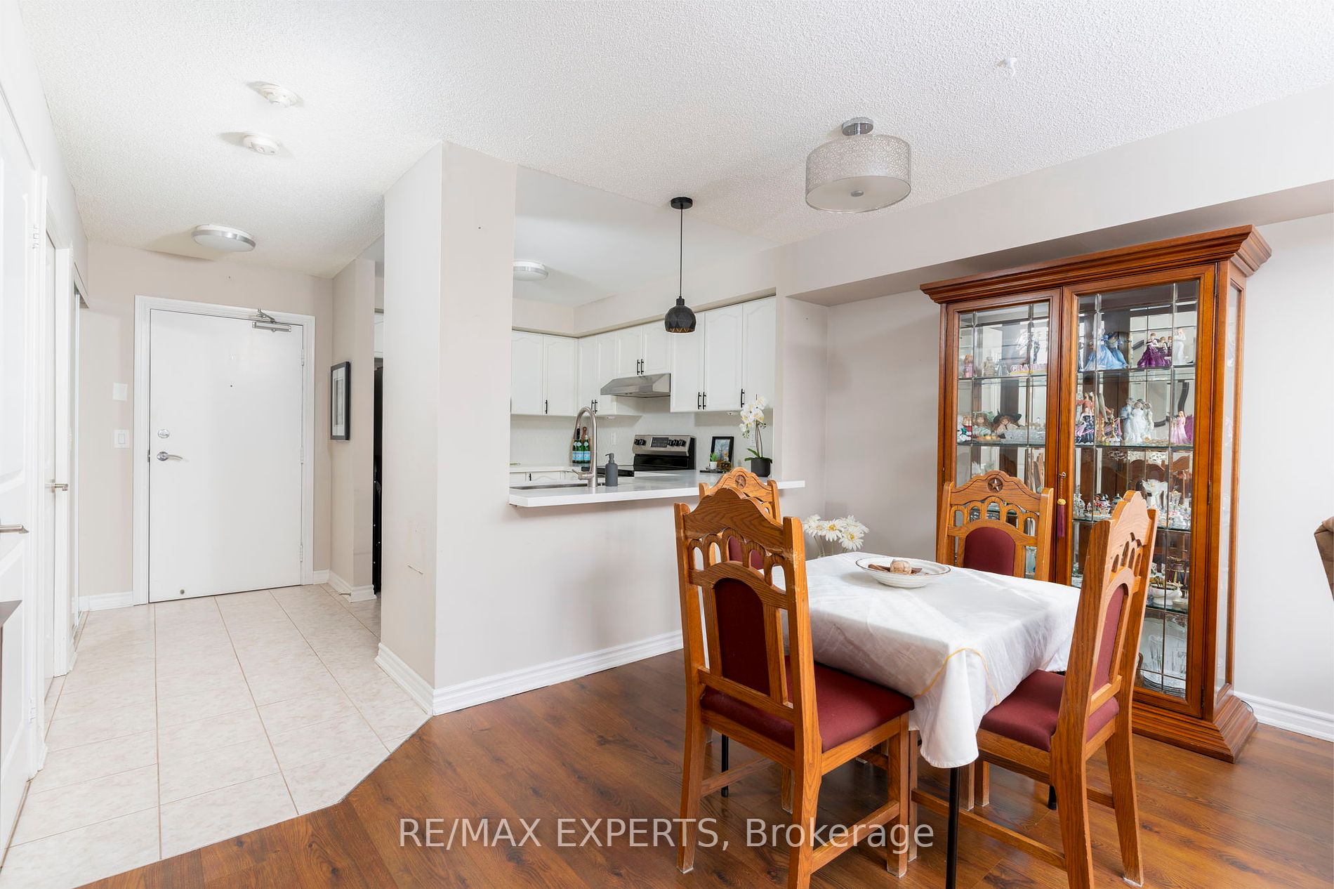 8026 Kipling Ave 212