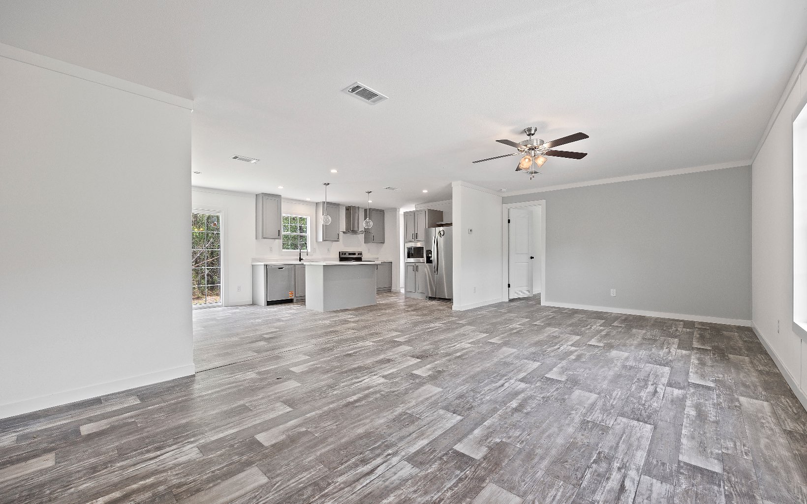 458 NW Ivy Gln