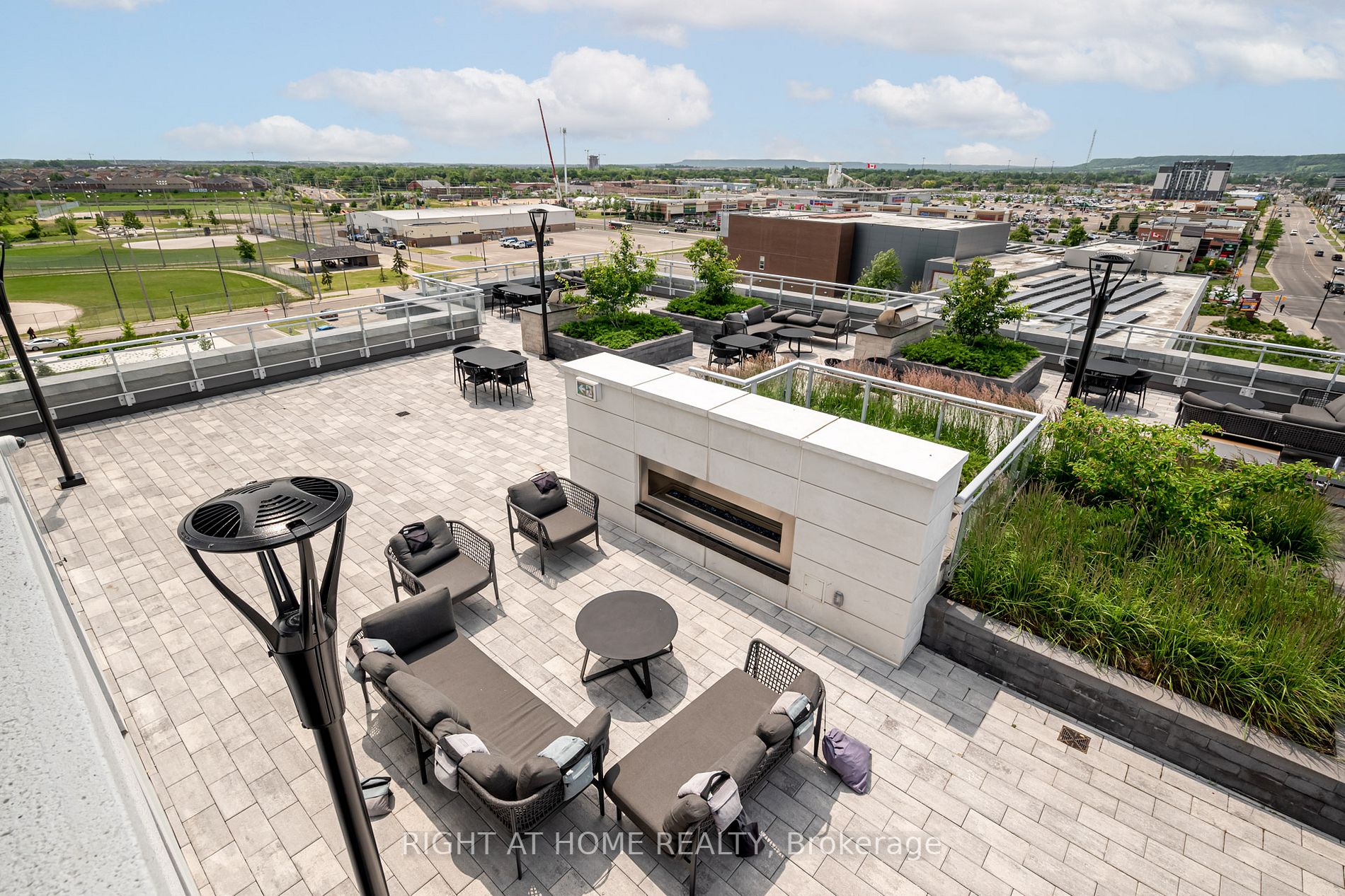 1050 E Main St 804