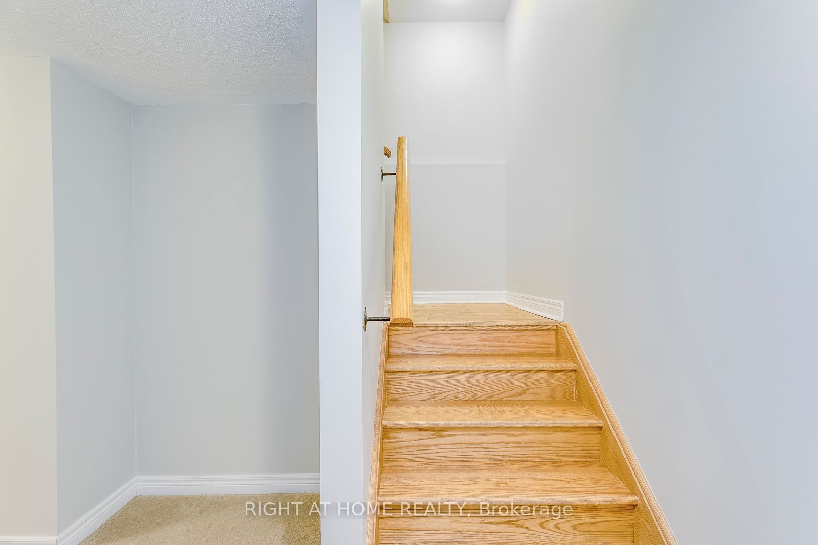 121 Orchardcroft Rd