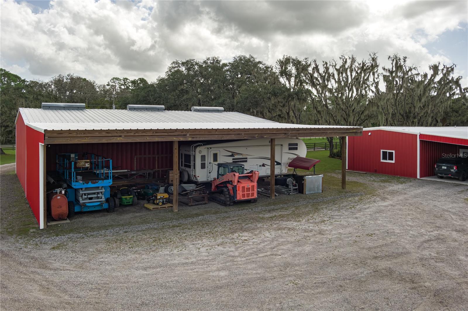 1126 & 1144 County Road 665