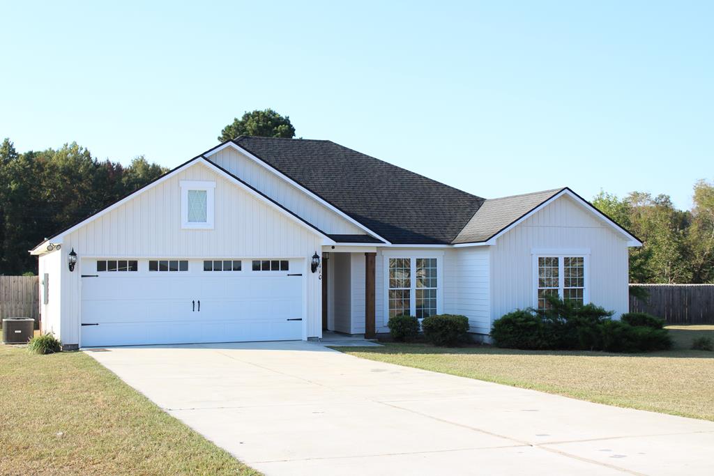 Hidden Gem in Thomasville at Southern Point Subdivision tucked into a quiet pocket of a cul-de-sac. This stylish single-story home sits on a .86 acre completely fenced lot.  There's plenty of room to expand or simply enjoy the extra space.  Inside you'll find a bright, updated interior with new luxury vinyl plank flooring, crown molding, new paint throughout with all the modern conveniences.  4 bedrooms, 2 modern baths, recessed lighting, ceiling fans, granite countertops & island eat in kitchen. Screened-in back patio overlooking the massive yard where you can relax and entertain.  With standout style and a location that nails convenience of being 8 minutes from Thomasville in a country community. This is clean, open and designed to live well space. Call today for your private tour!