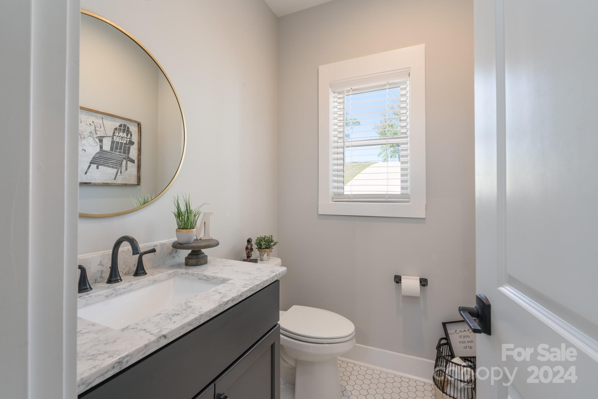 376 Landing Trail