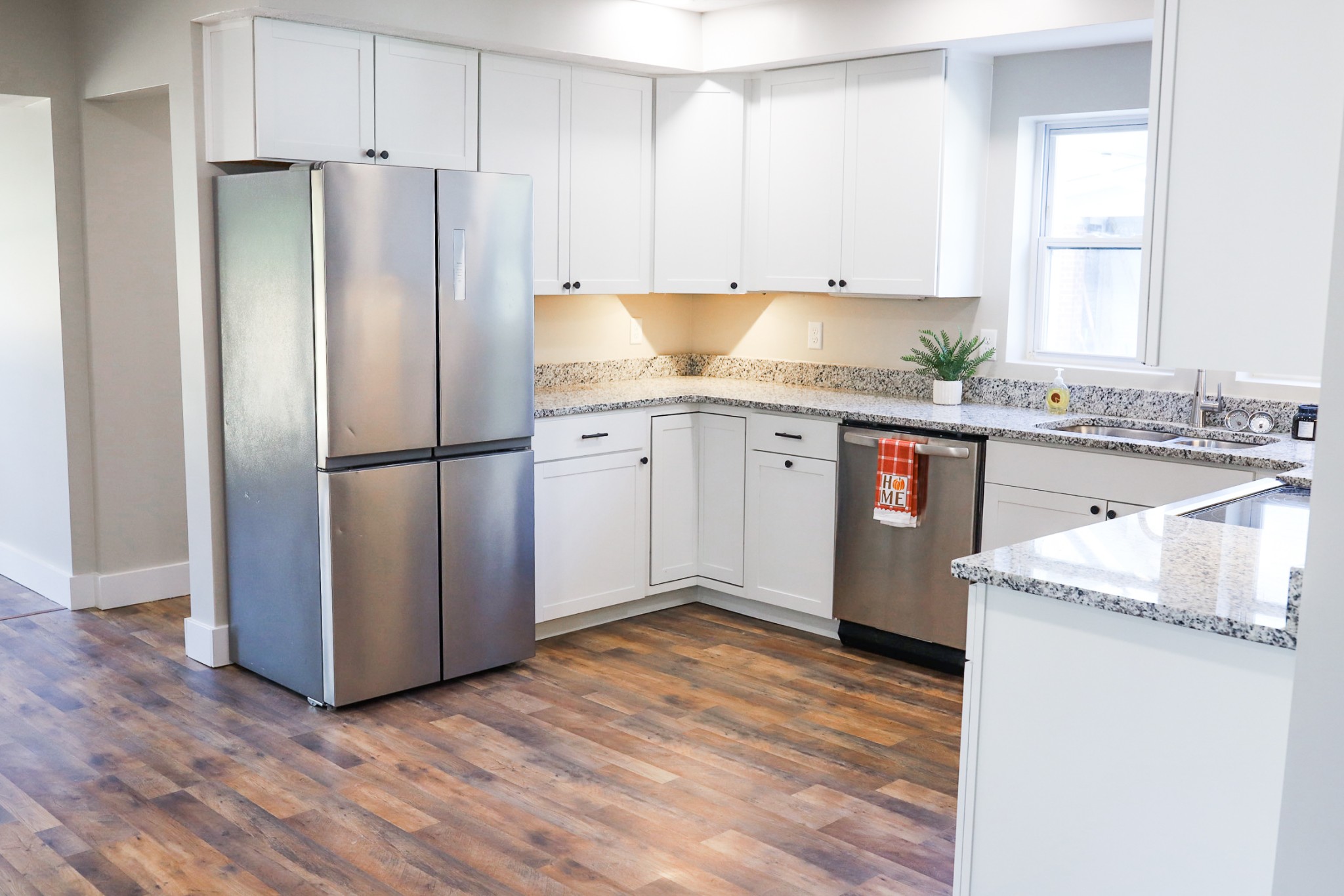 413 E Main St