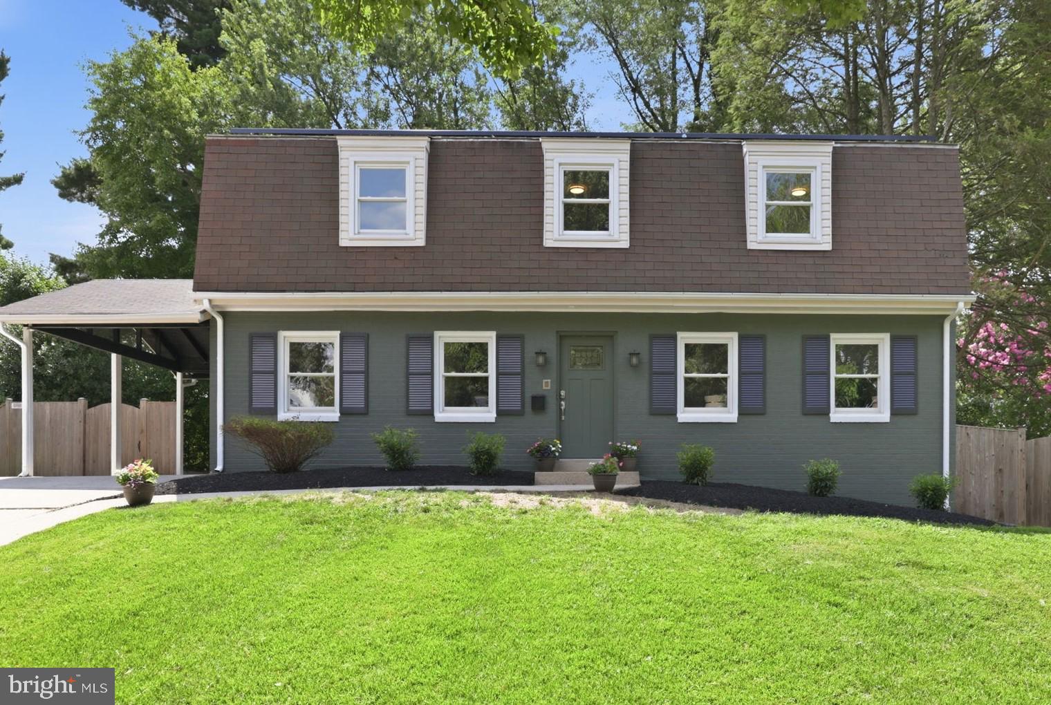 1005 W Nolcrest Drive W