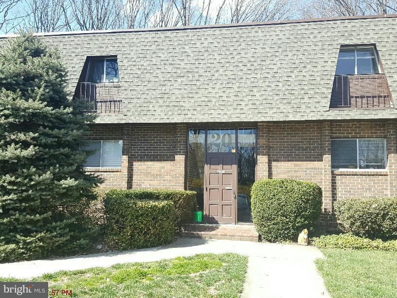ALL UTILITIES INCLUDED-2 Bedroom 1 FB 1 HB condo unit. Minutes to Silverline Metro, Reston Town Center & Lake Anne Center. Great community living w/Grills, walking paths, biking paths, Gazebo, pool, &more.  Laundry Room Located in the same building on LL. 1 assigned parking space & 1 permit space avail. .