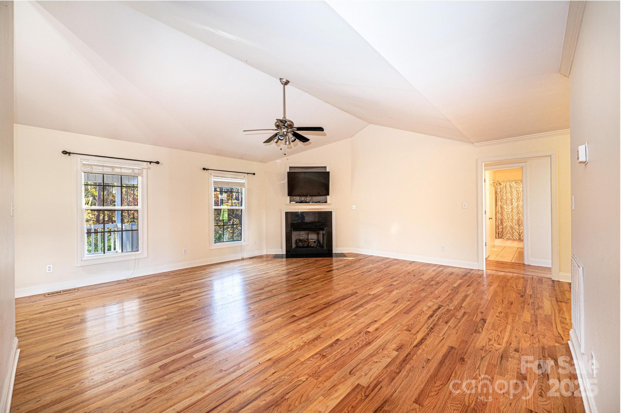 1436 20th Avenue Place NE