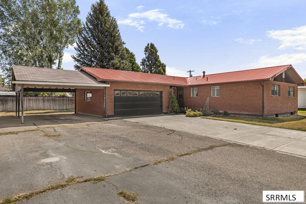 2050 Highland Drive