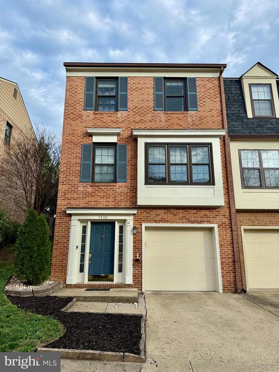 5452 Barrister Place