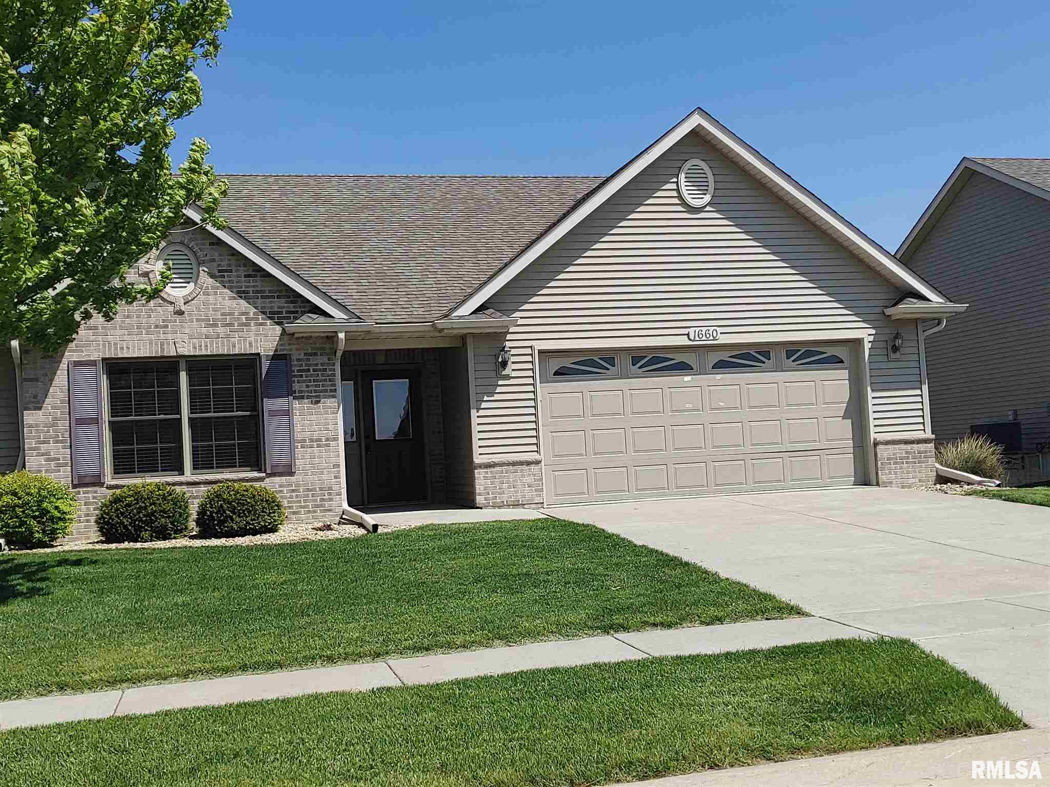 Residential for sale in Clinton, Iowa, QC4211533