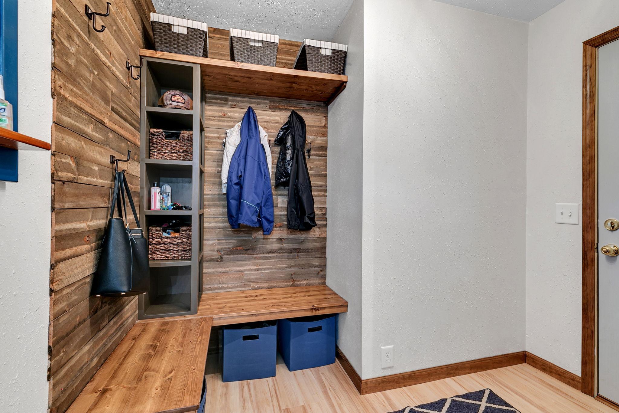 1083 Lawrence Circle