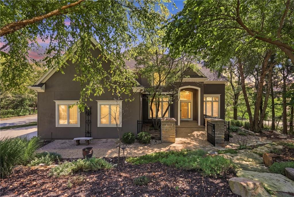 26615 W Greentree Court