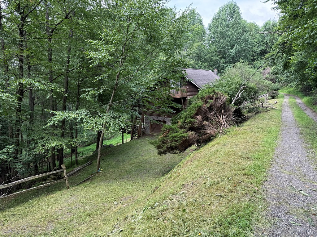 102 Overland Trail