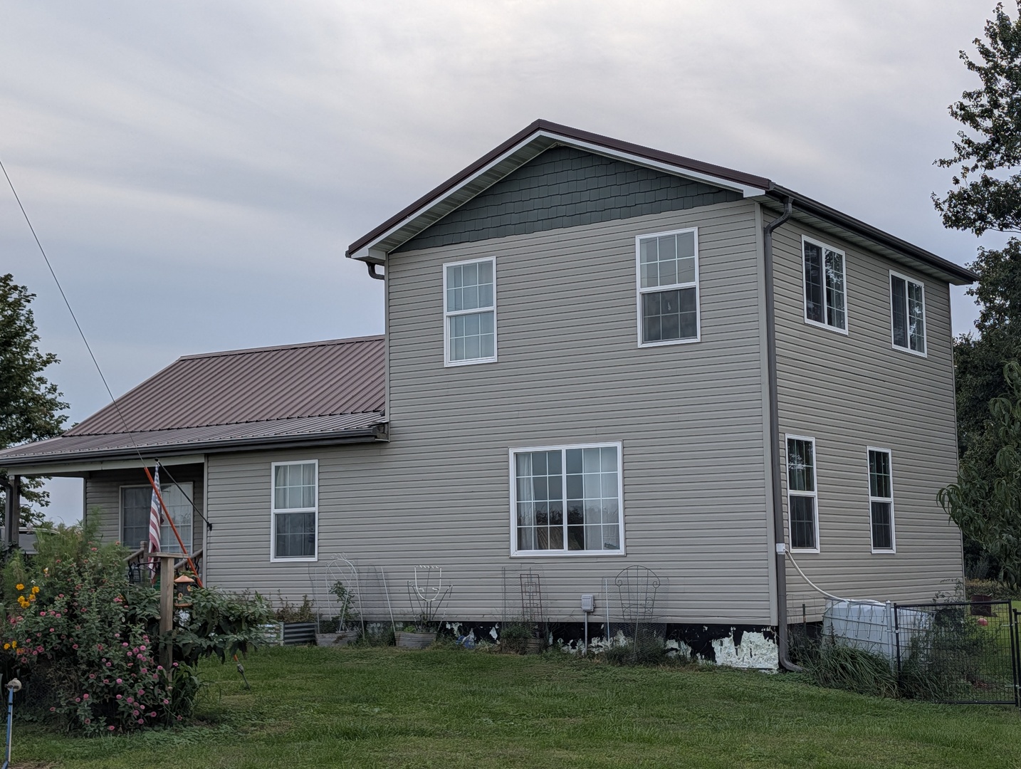 2151 E 1700th Street