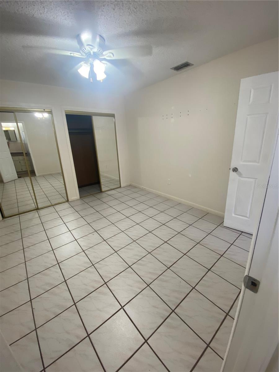 3421 W Abdella Street