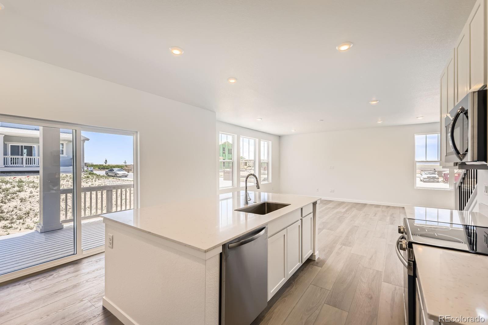 656 N Clubview Street