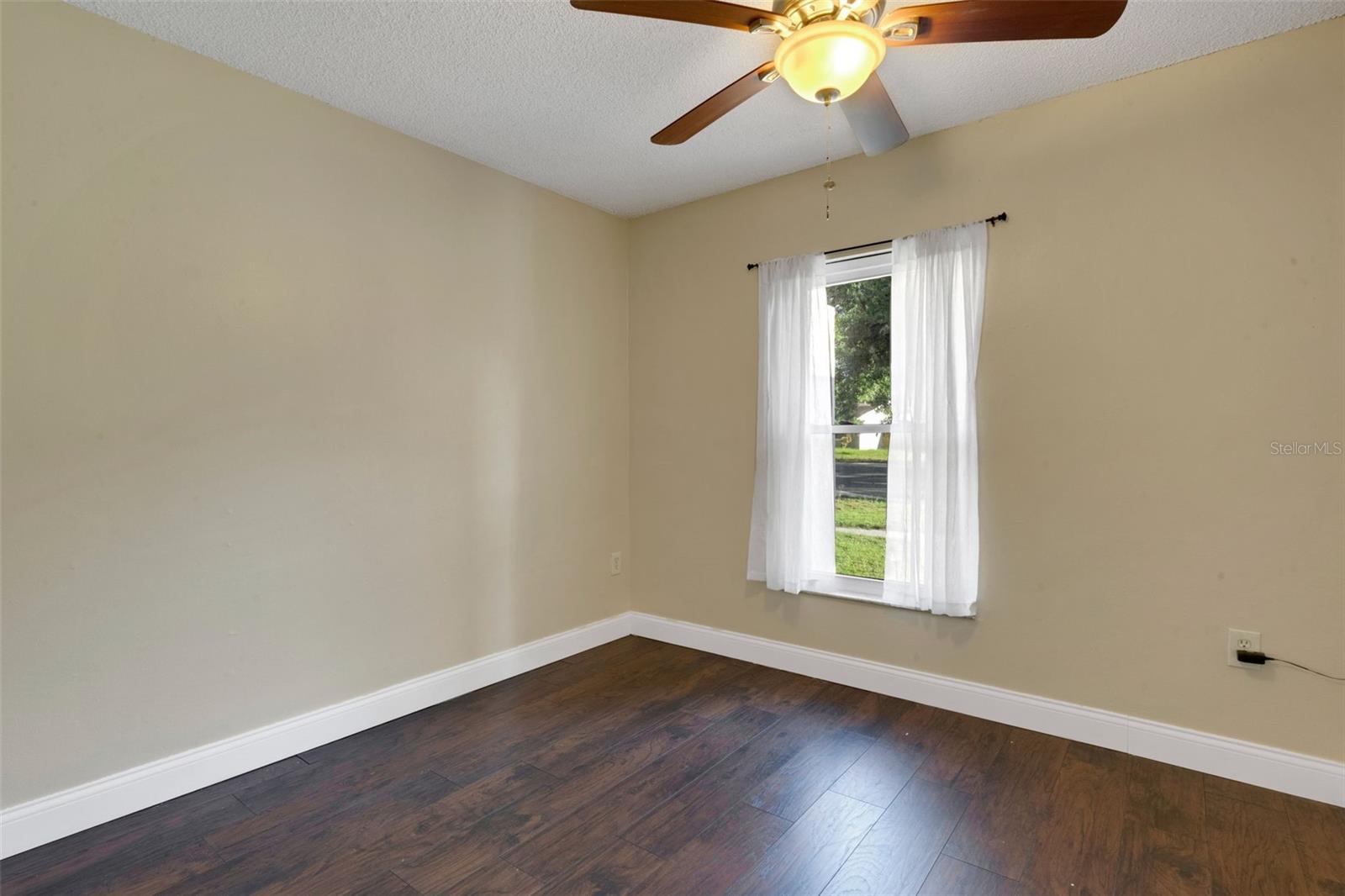 1606 Crystalview Trail