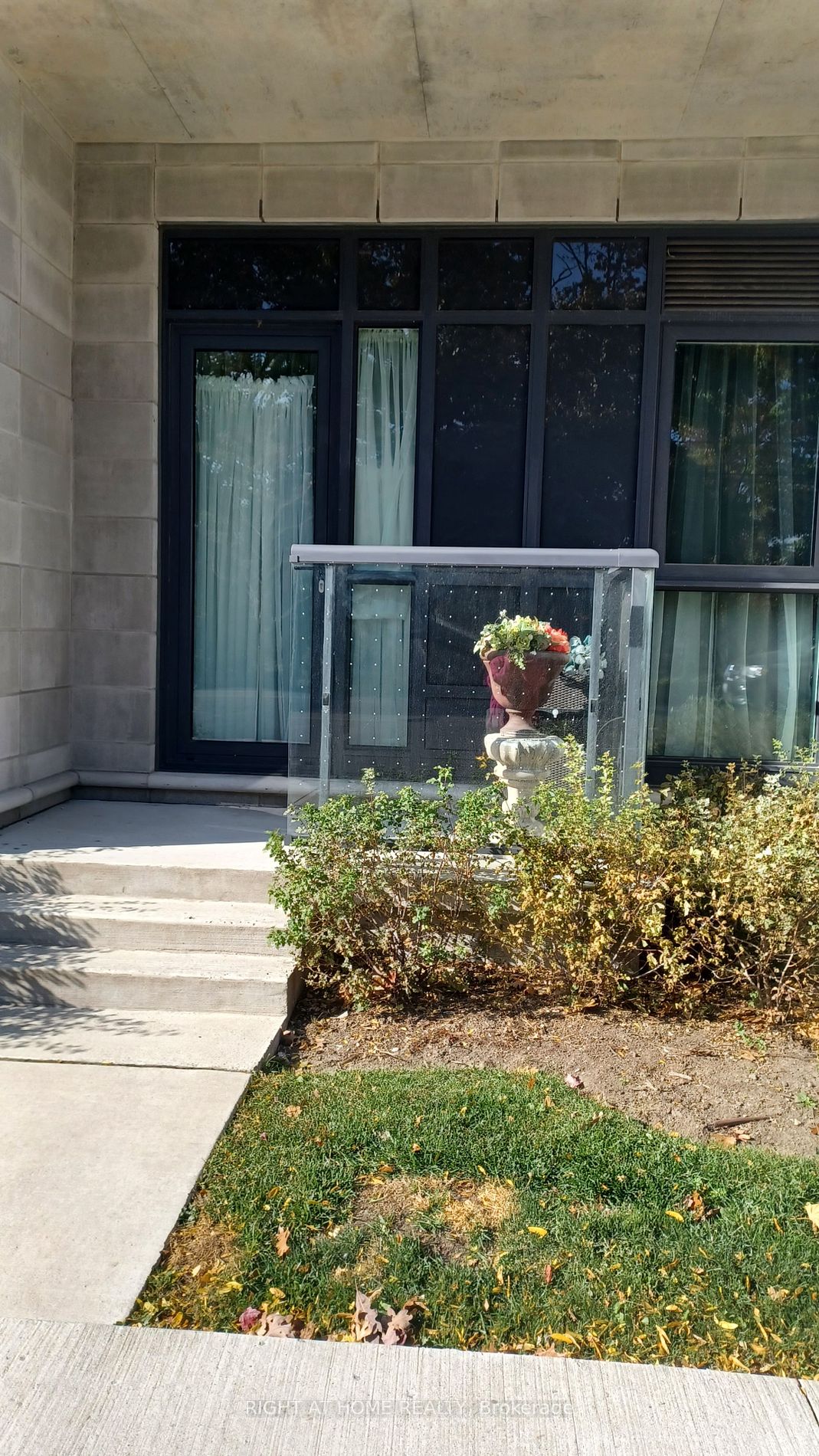 1400 Kingston Rd 102