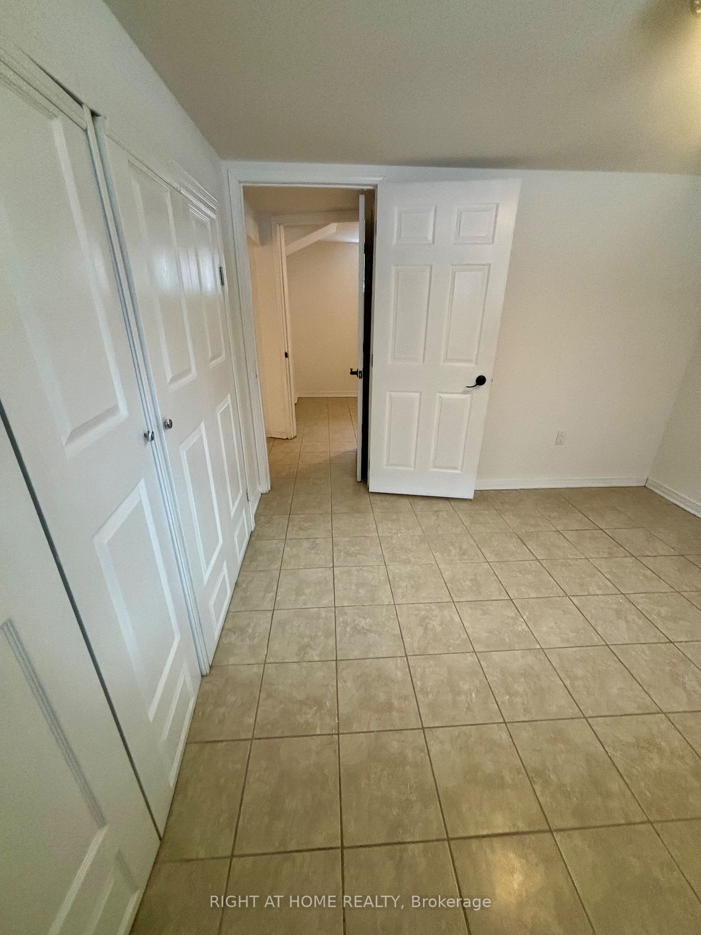 83 Cornwallis Dr