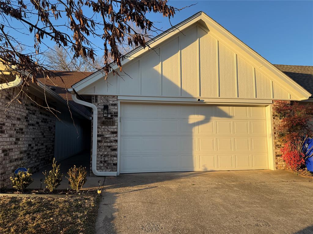 Fully renovated West Side gem featuring a complete cosmetic update. Freshly painted inside and out, this home showcases new luxury vinyl plank flooring throughout and upscale premium quartz countertops. The open floor plan is highlighted by a cathedral ceiling in the living room, while abundant natural light pours in through large skylights in the kitchen and primary bathroom. The Townhome is one unit of a fourplex.