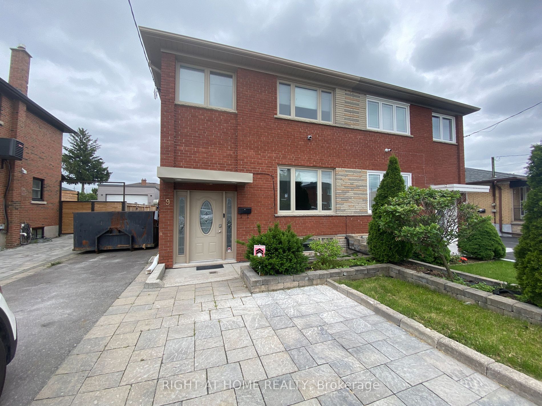 9 Snowood Crt Main