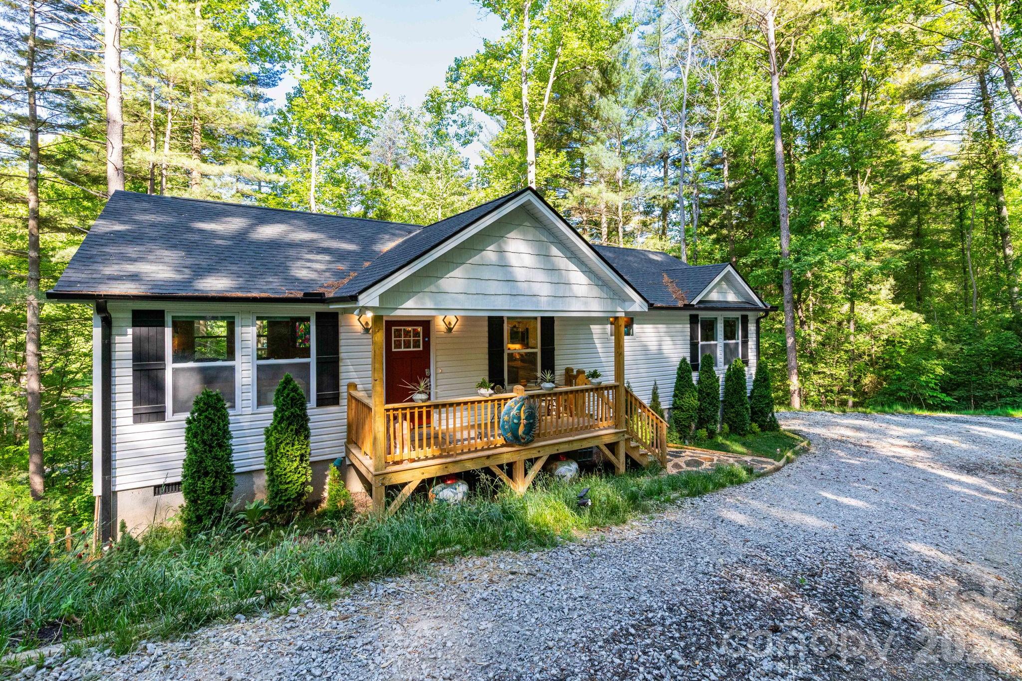 30 Edmond Woods Place