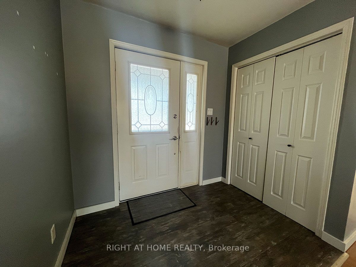 9 N Eldon Dr