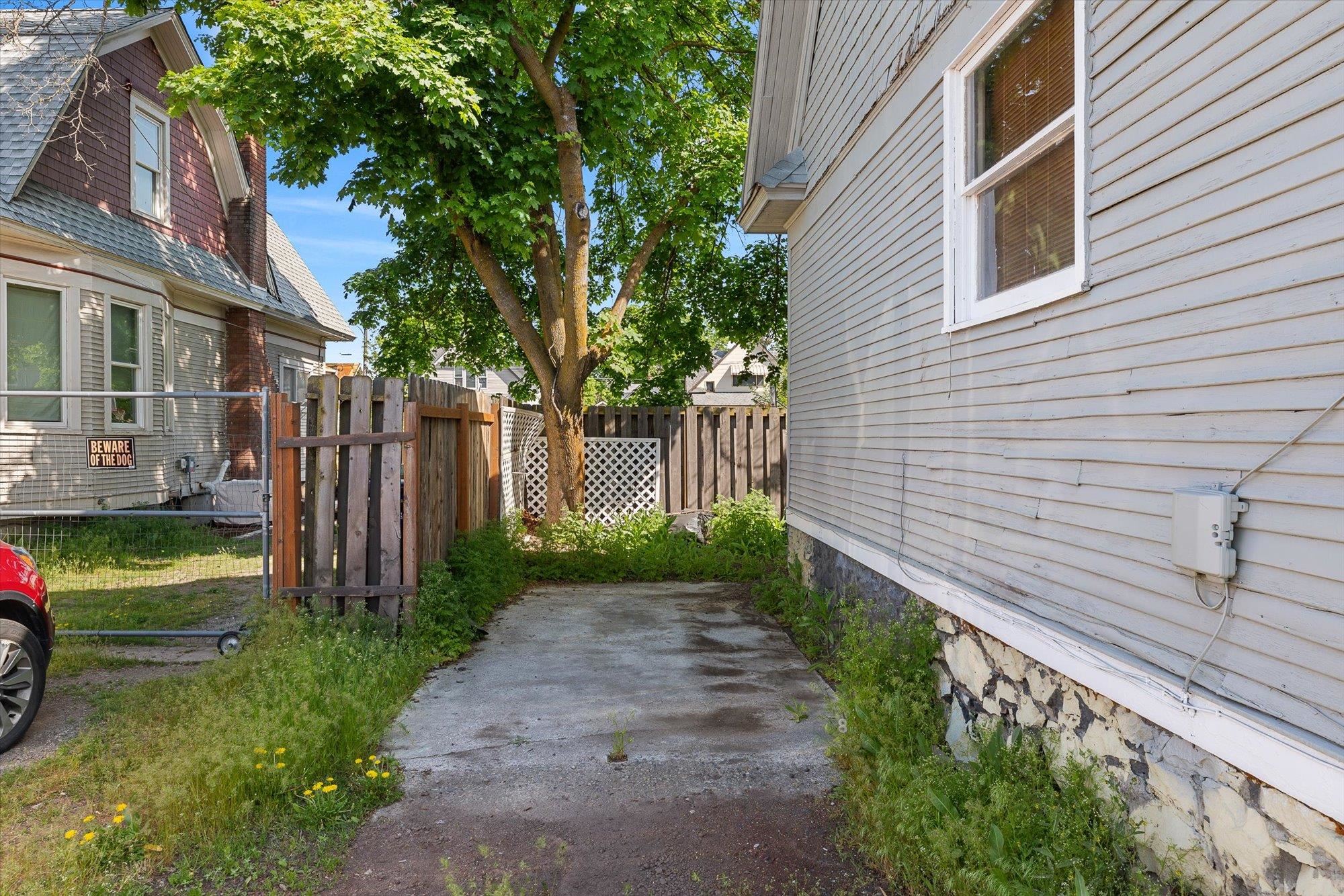 1515 N Cedar St