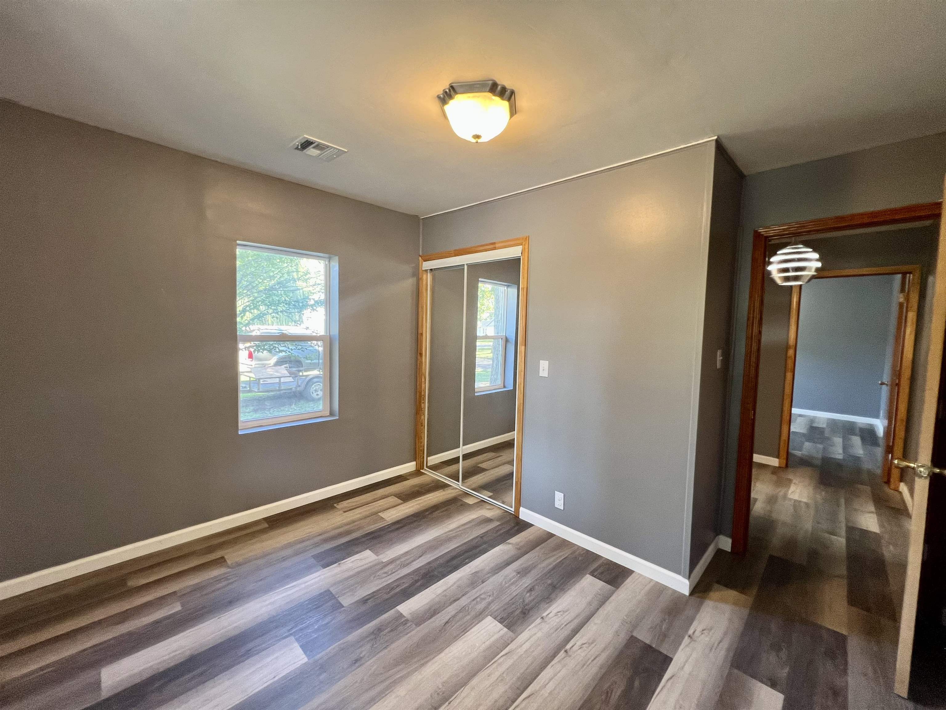 210 E Quincy