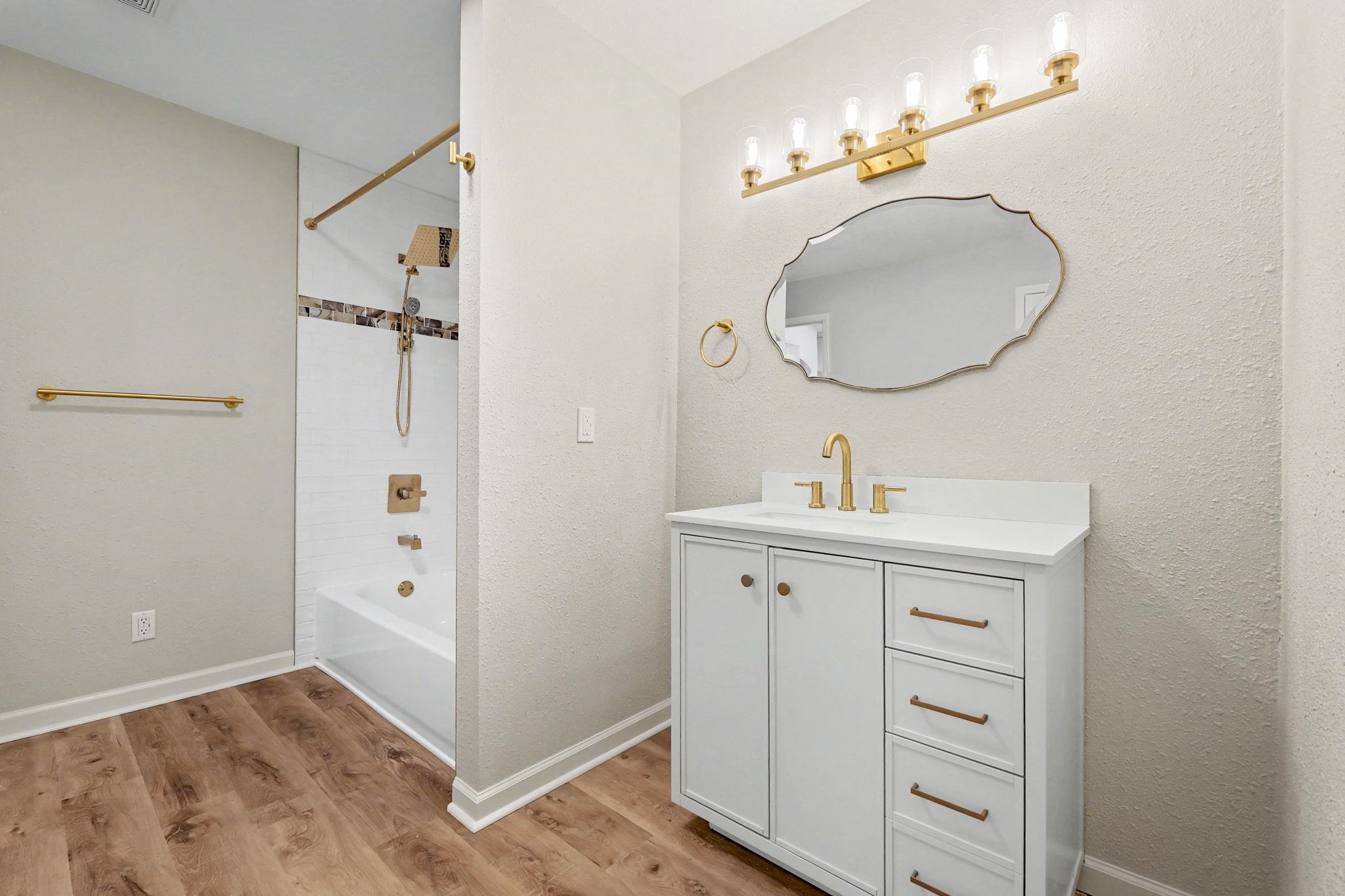 2222 W Greenfield St