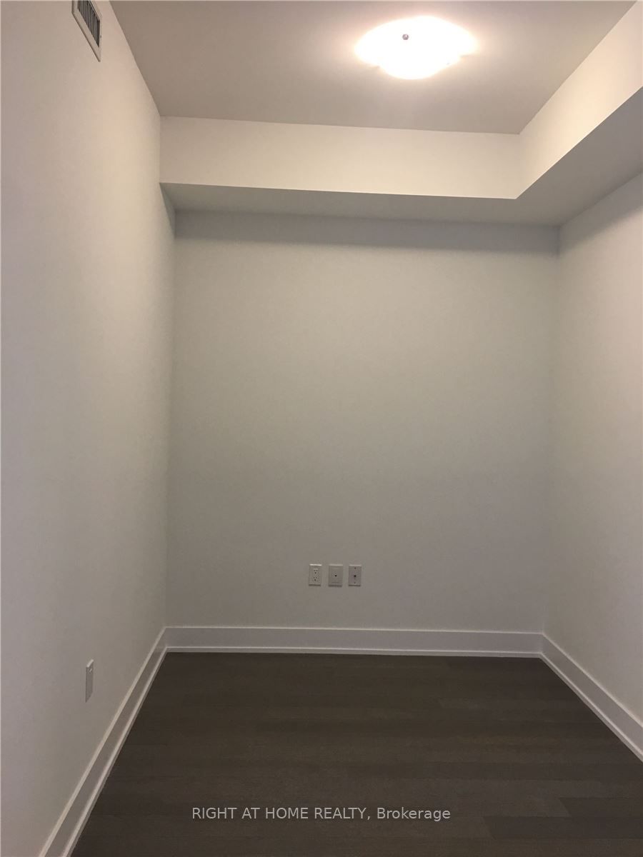 30 Shore Breeze Dr 3511