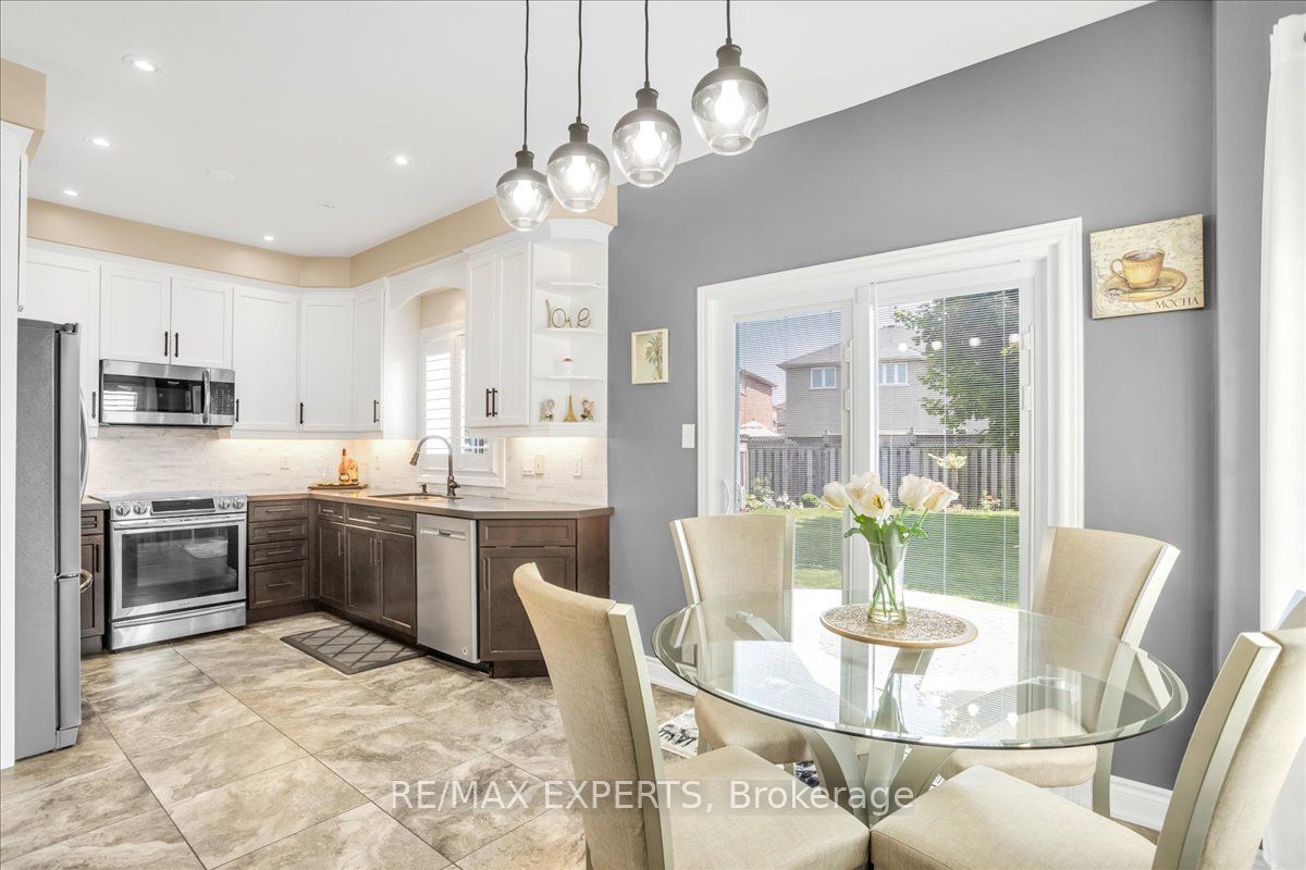 78 Joseph Cres
