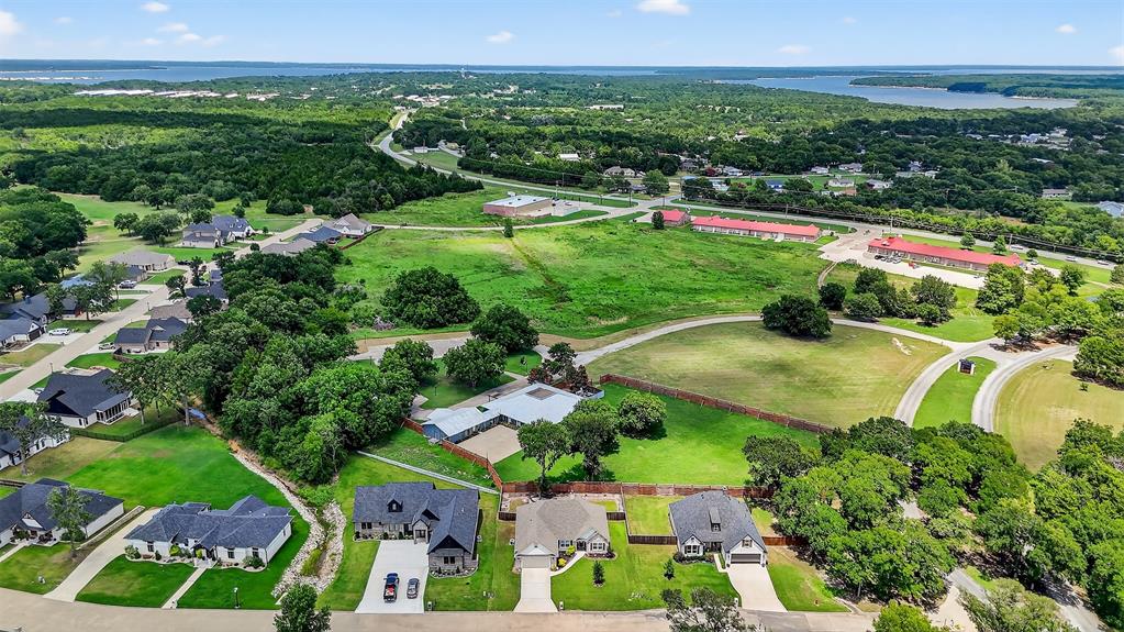 38 Lone Oak Boulevard