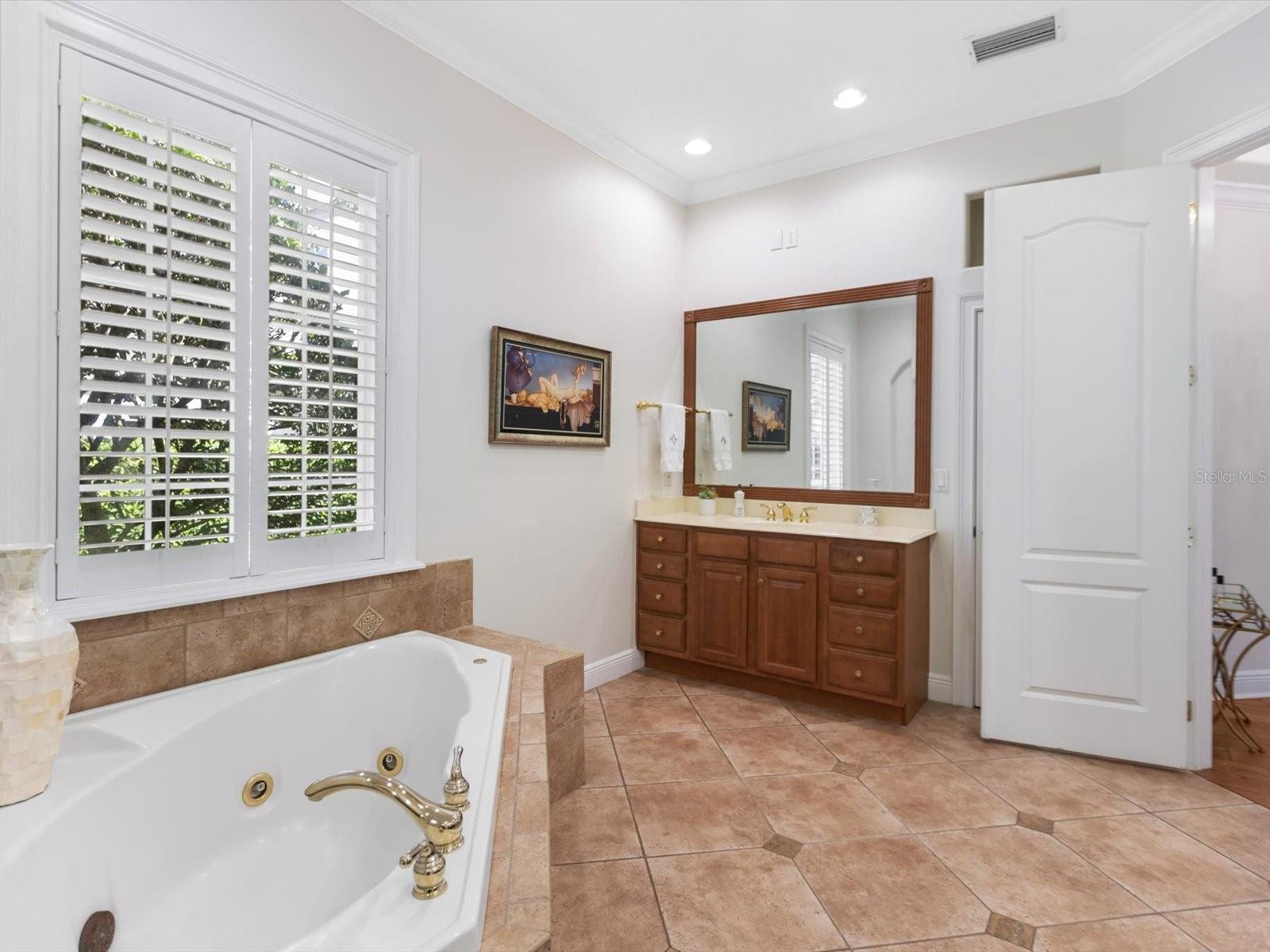 6215 Blakeford Drive