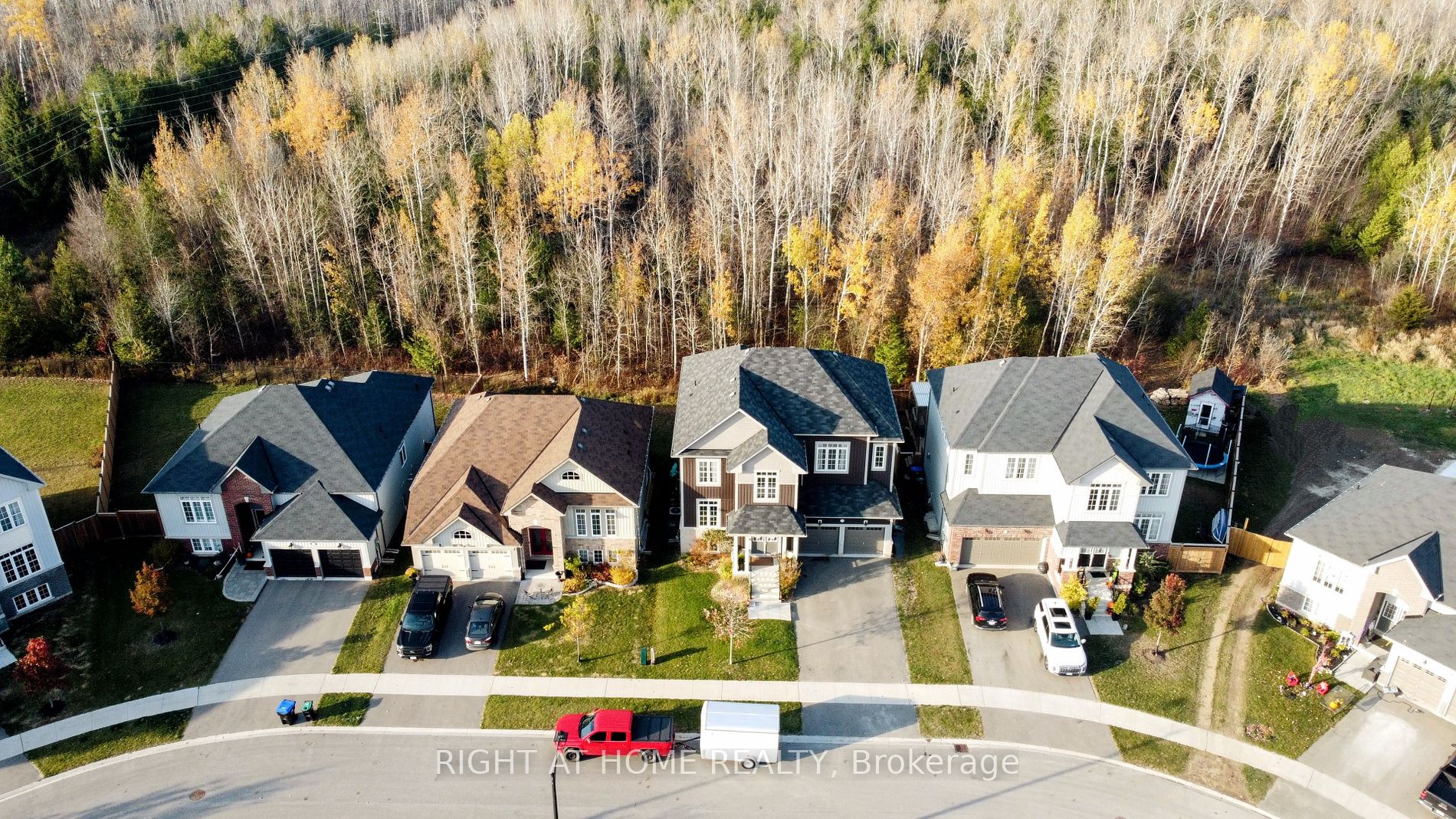 215 Roy Dr