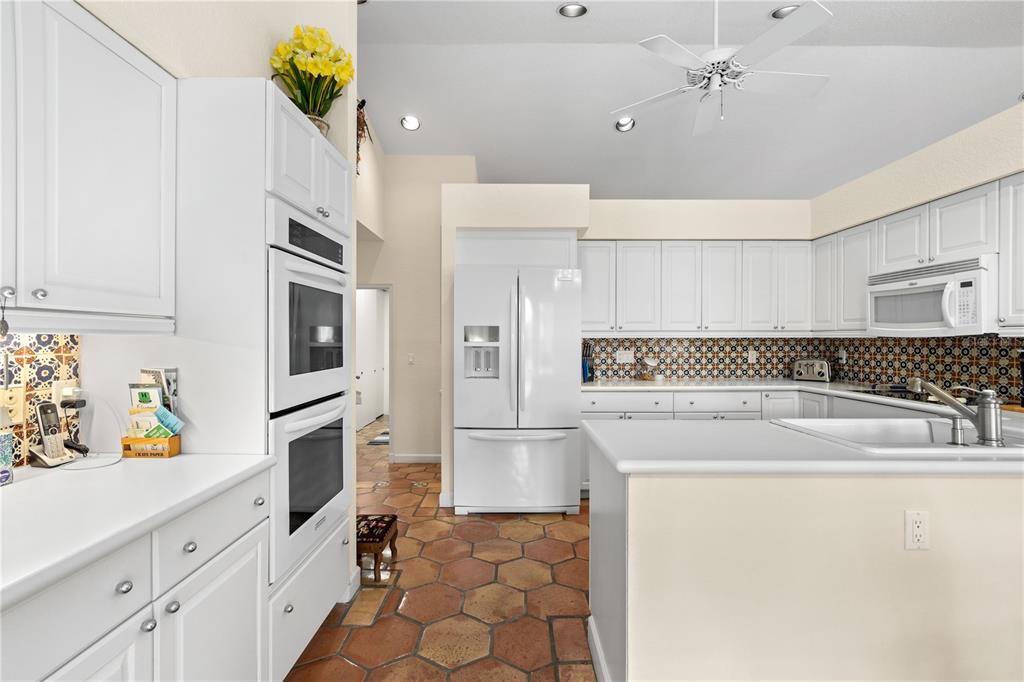 700 Old Compass Road