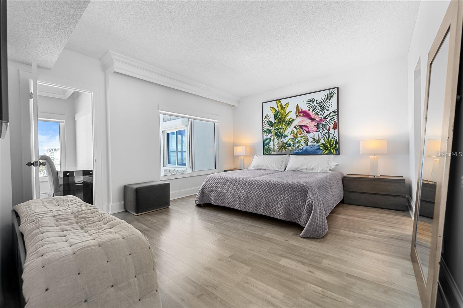 4950 Gulf Boulevard 807