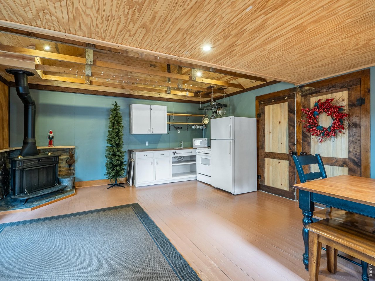 37 Teddys Ln
