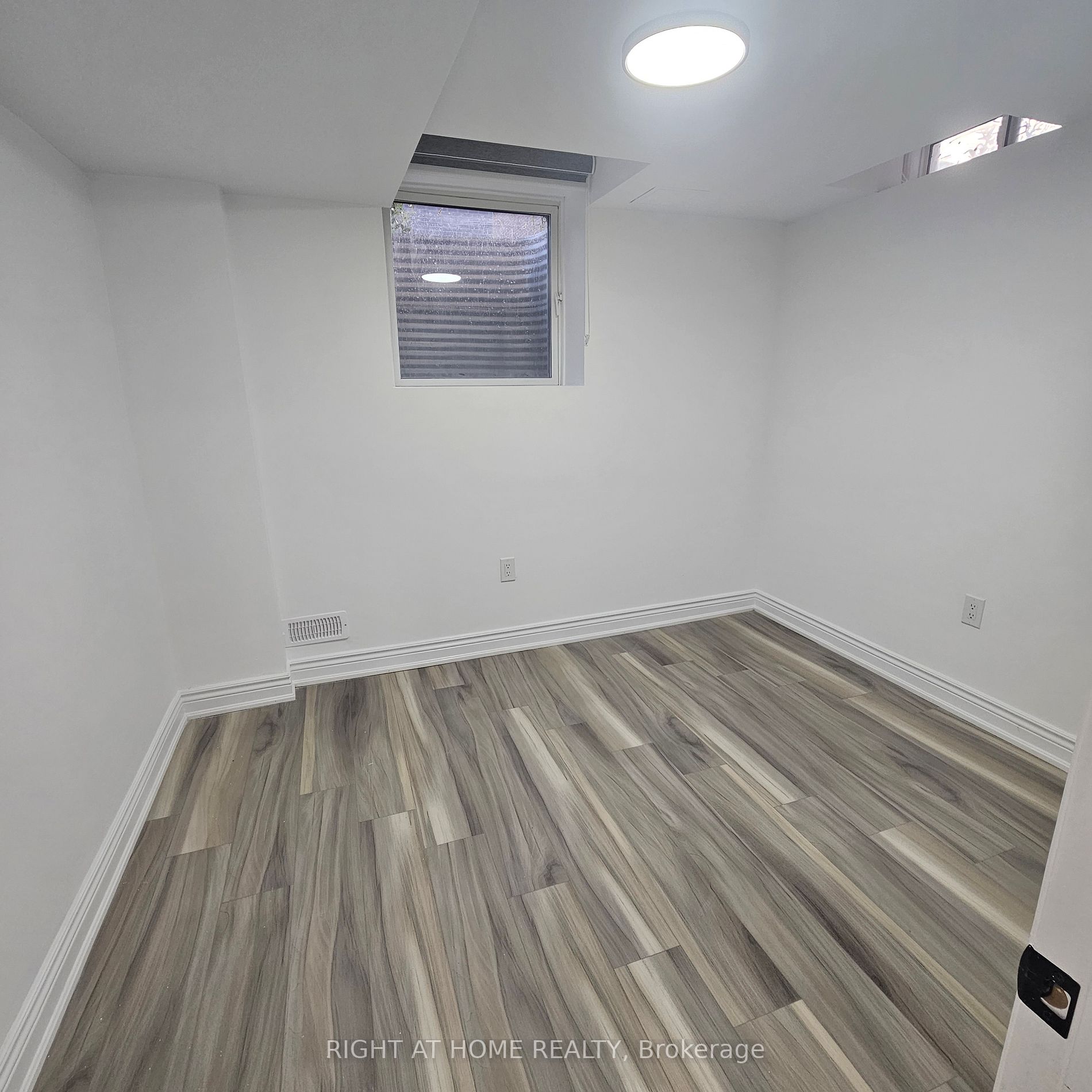 32 Truffle Crt Bsmnt