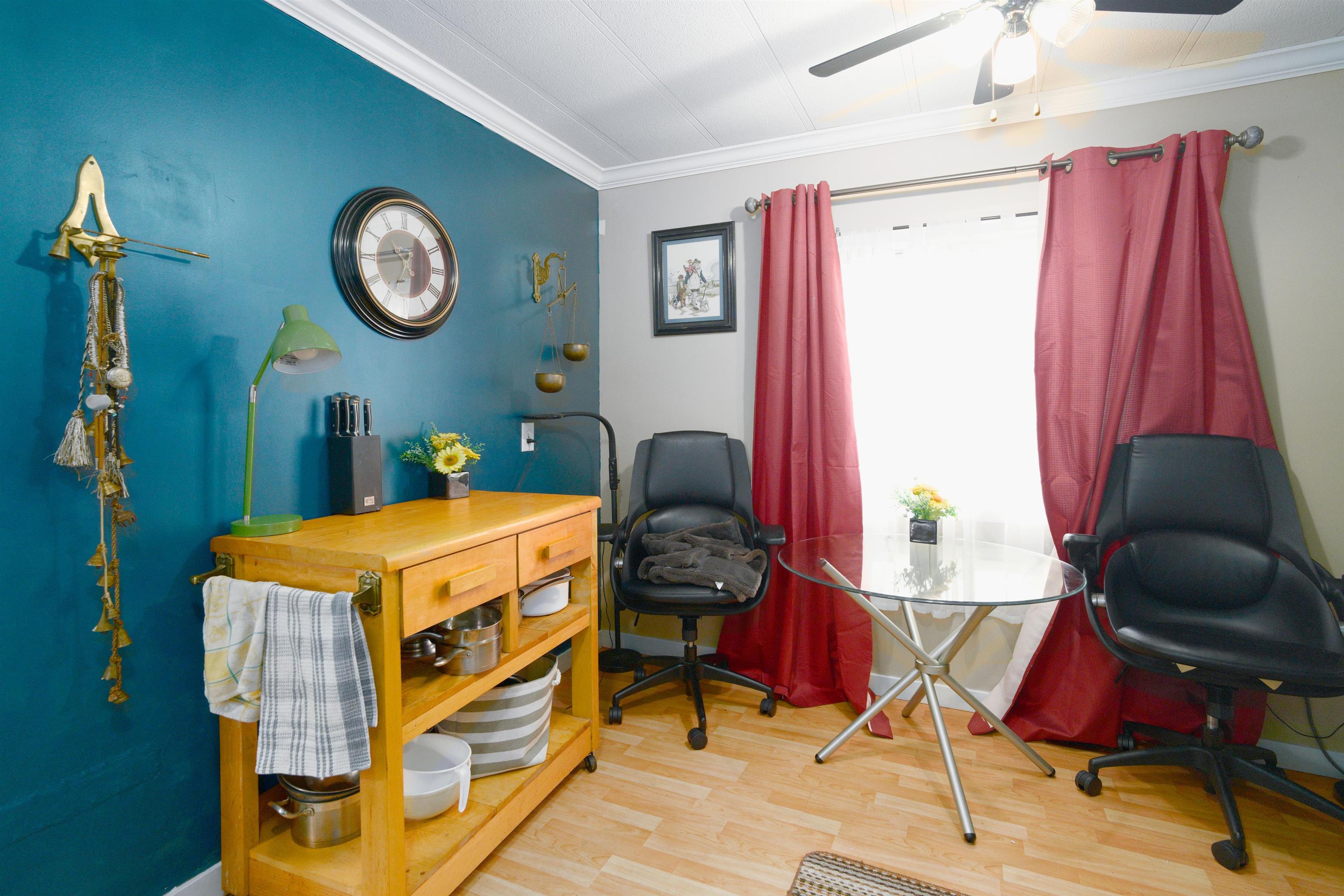 21163 Lougheed Highway 5