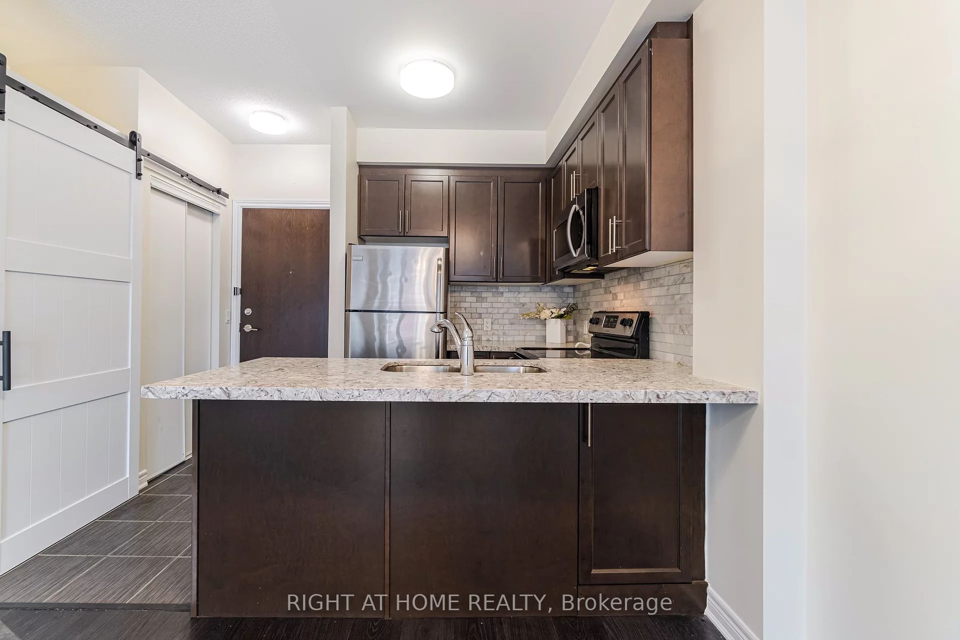 216 Oak Park Blvd 312