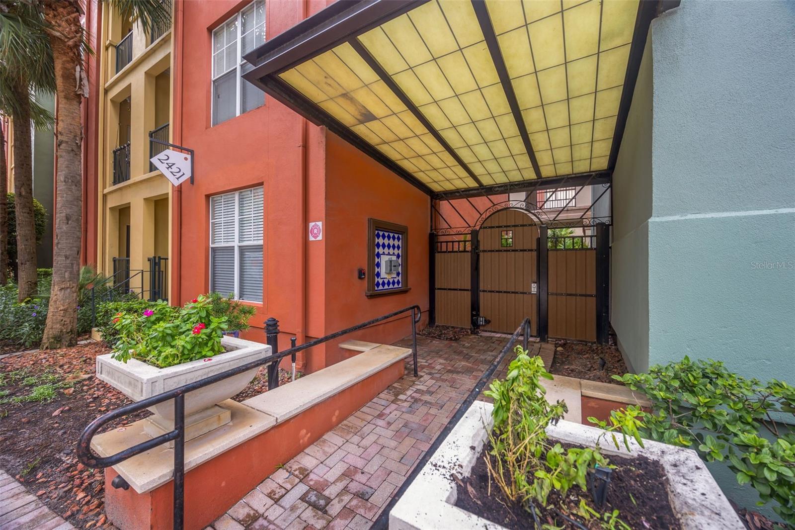 2320 W Azeele Street 317