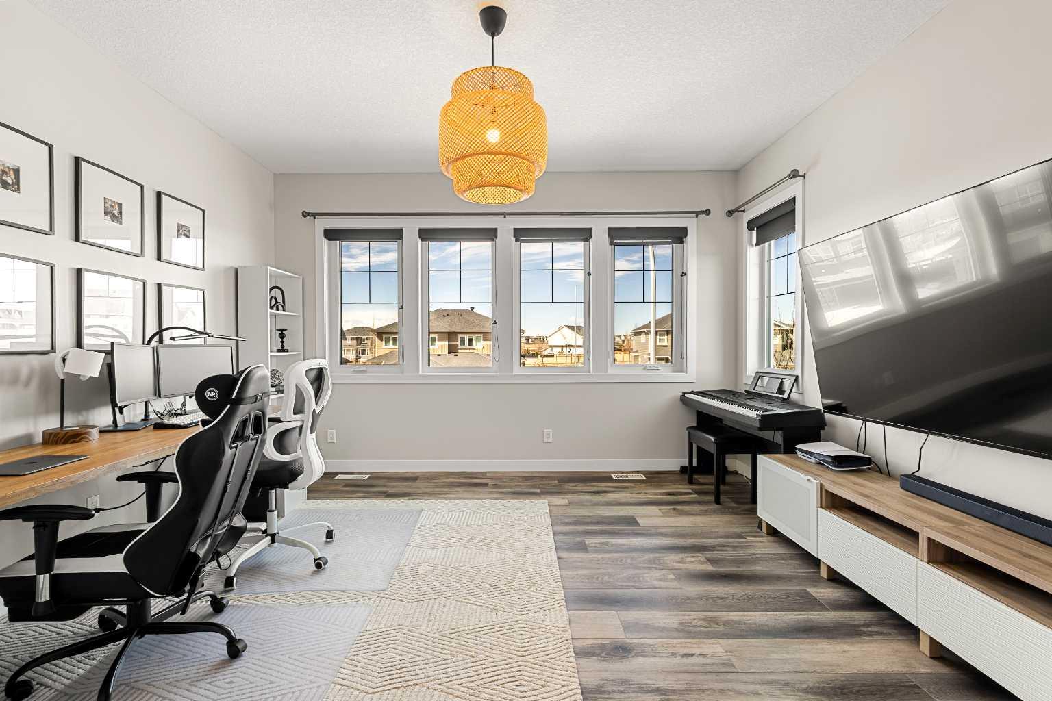 51 Evansglen Court NW