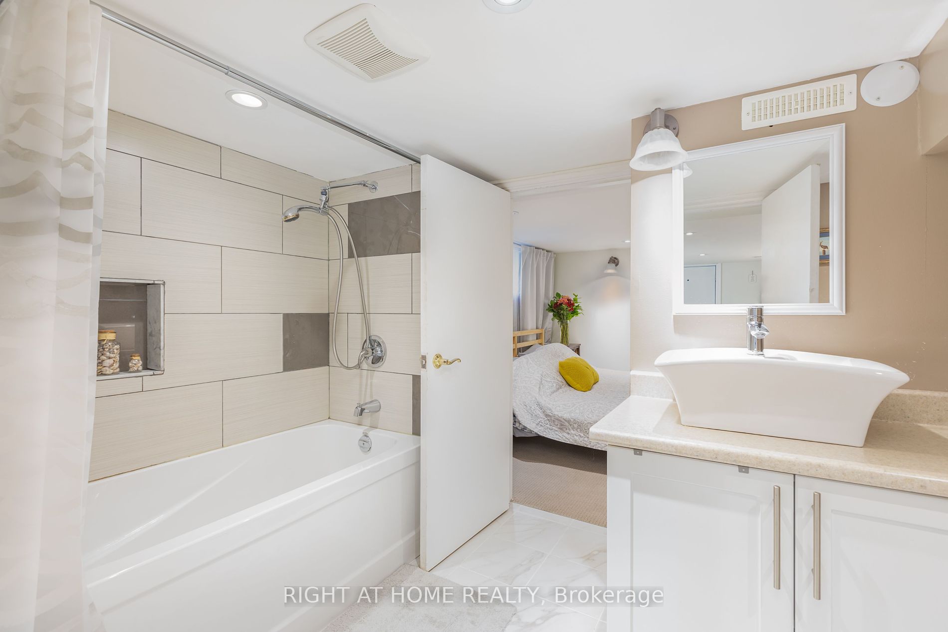 32 Flerimac Rd Lower