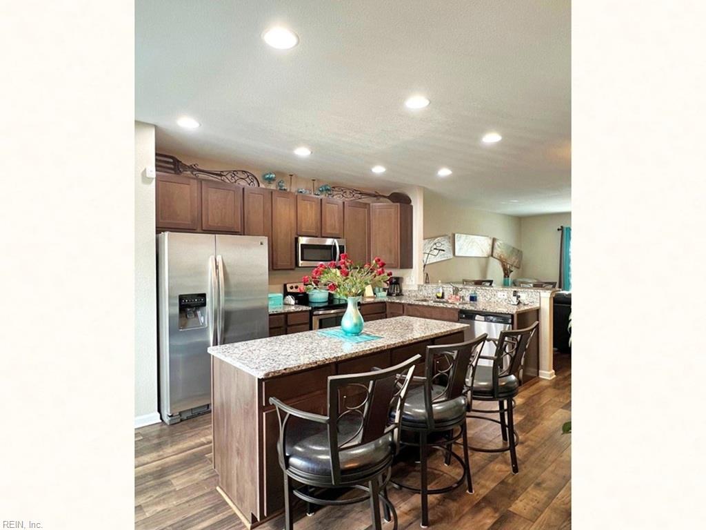 515 Waterside Drive 117