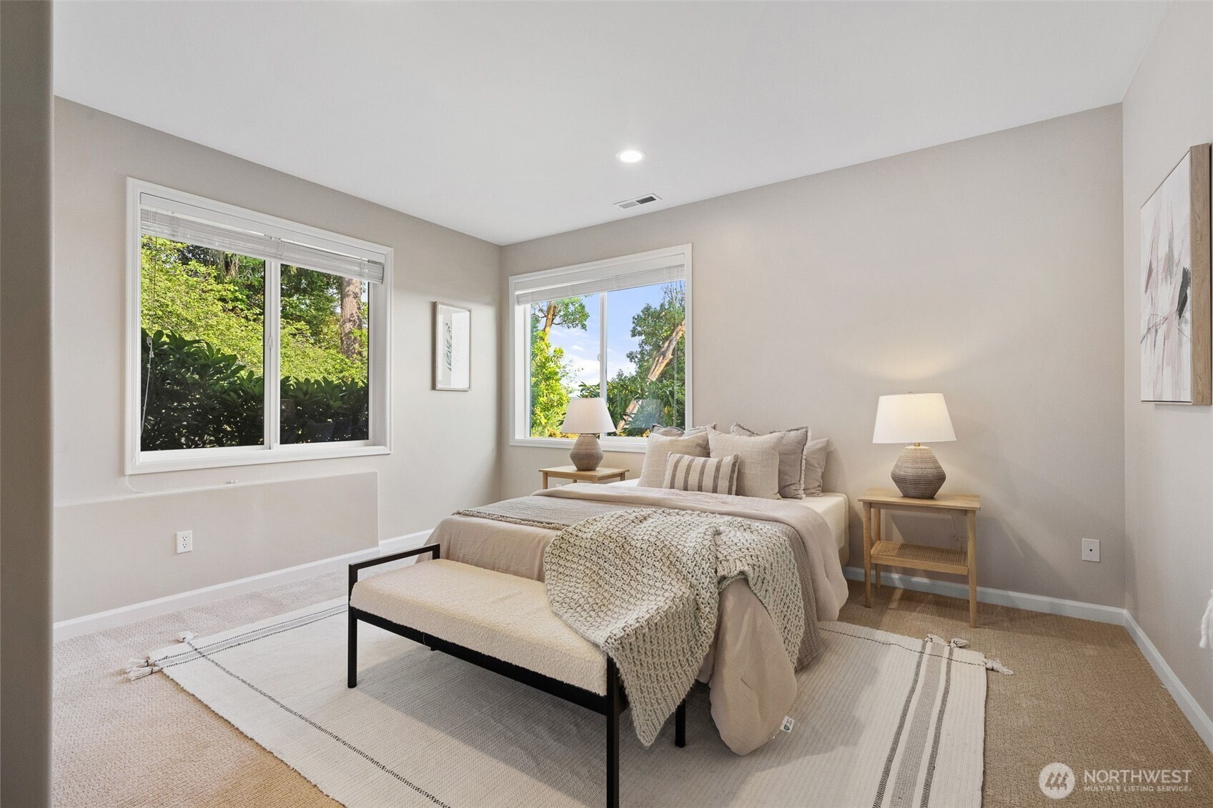 7 33rd Avenue NW