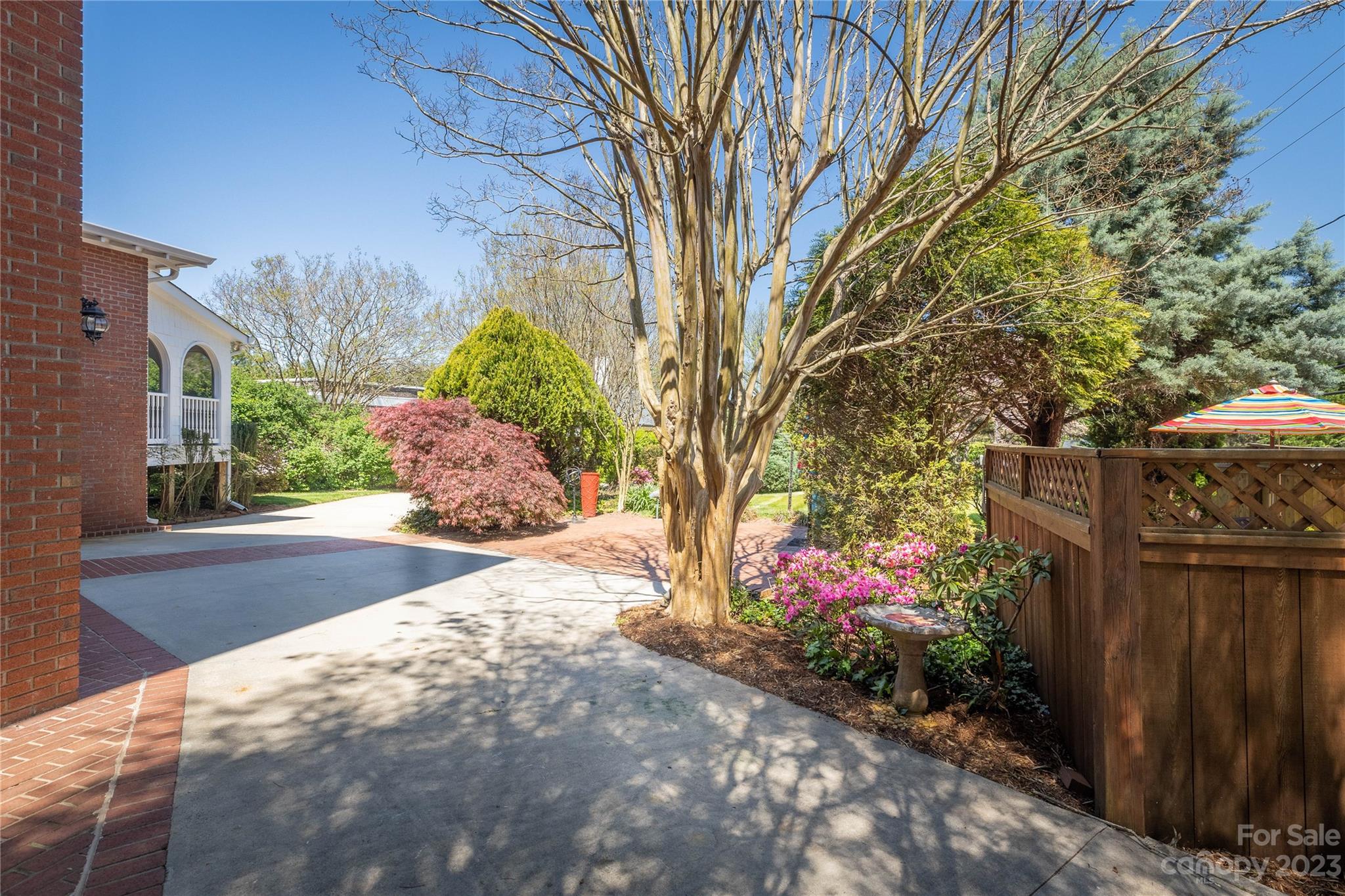 600 West Union Street