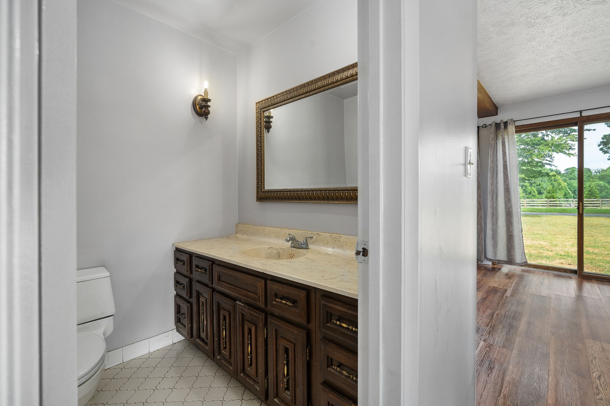 573 Big Hurricane Rd