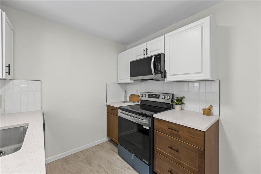 5631 Parkview Avenue